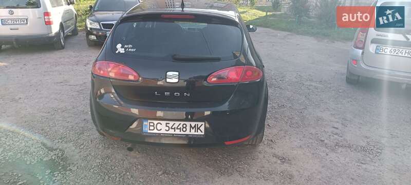 Хэтчбек SEAT Leon 2009 в Львове