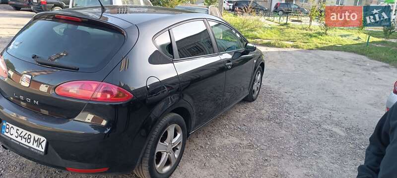 Хэтчбек SEAT Leon 2009 в Львове