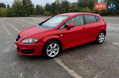 Хэтчбек SEAT Leon 2010 в 