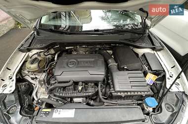 Хэтчбек SEAT Leon 2013 в 