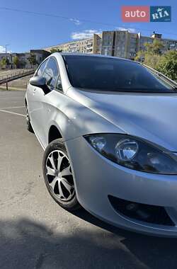 Хэтчбек SEAT Leon 2007 в 