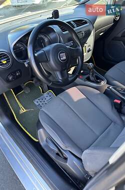 Хэтчбек SEAT Leon 2007 в 