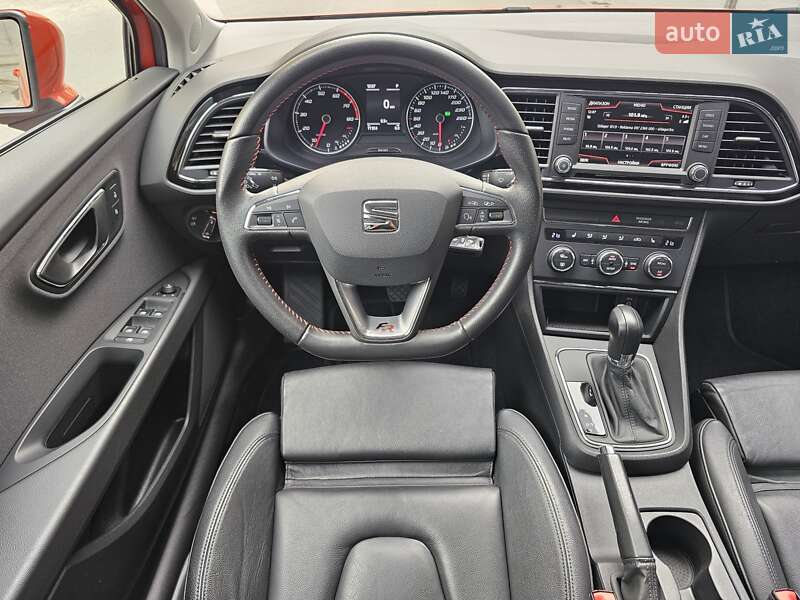 Хэтчбек SEAT Leon 2016 в Киеве