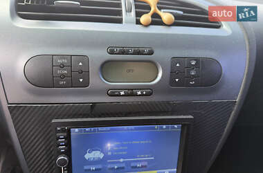 Хэтчбек SEAT Leon 2008 в 