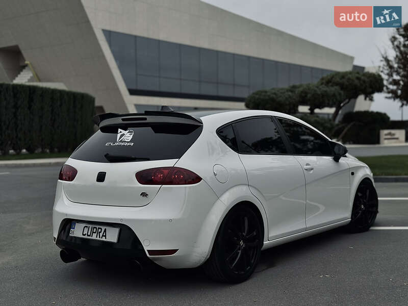 Хэтчбек SEAT Leon 2010 в Днепре