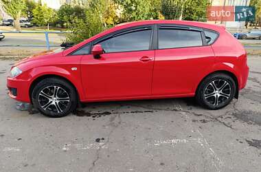 Хэтчбек SEAT Leon 2011 в 