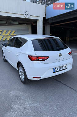 Хэтчбек SEAT Leon 2013 в 