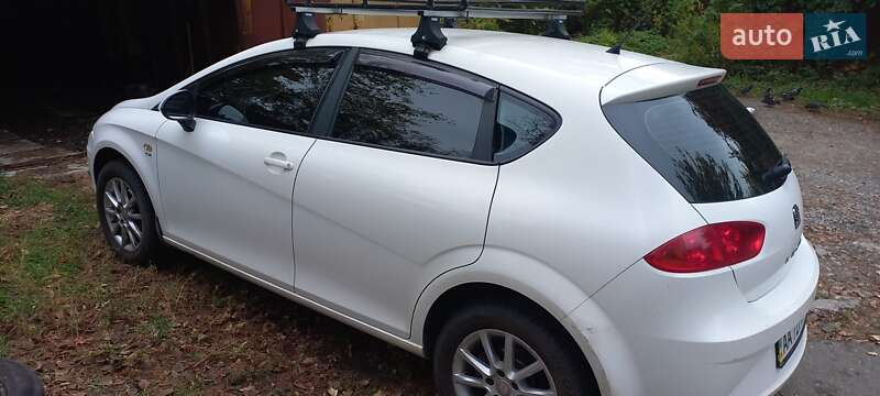 Хетчбек SEAT Leon 2010 в Києві