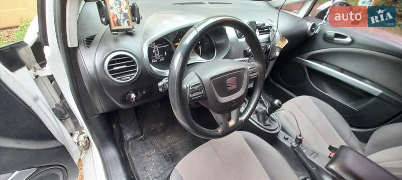Хетчбек SEAT Leon 2010 в Києві