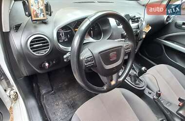 Хэтчбек SEAT Leon 2010 в 