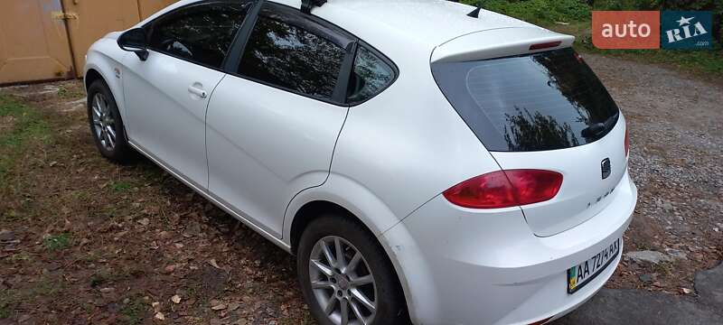 Хетчбек SEAT Leon 2010 в Києві