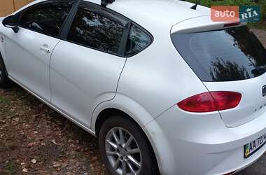 Хэтчбек SEAT Leon 2010 в 