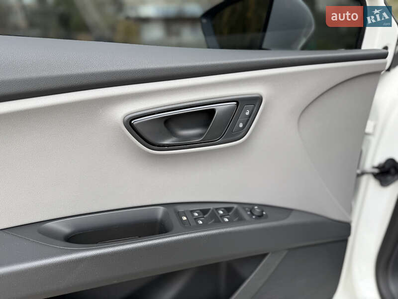 Хэтчбек SEAT Leon 2019 в Днепре