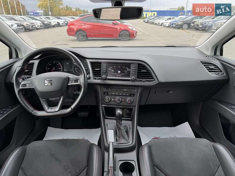 Хэтчбек SEAT Leon 2016 в Днепре