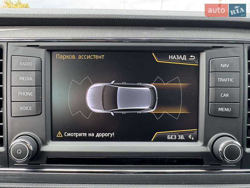 Хэтчбек SEAT Leon 2016 в Днепре