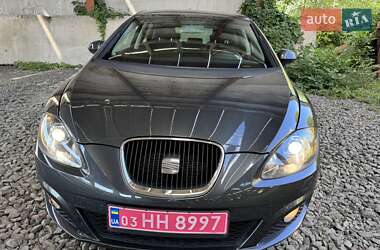 Хэтчбек SEAT Leon 2010 в 
