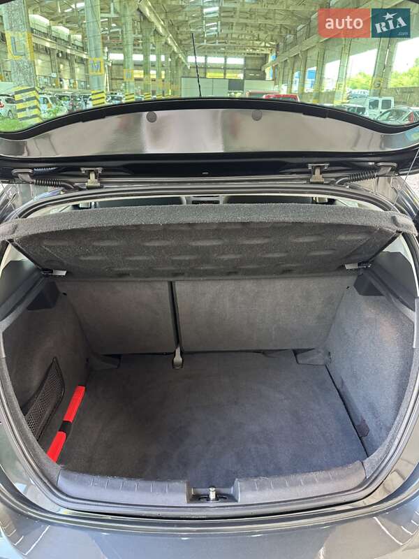 Хэтчбек SEAT Leon 2010 в Луцке