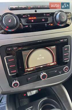 Хэтчбек SEAT Leon 2010 в 