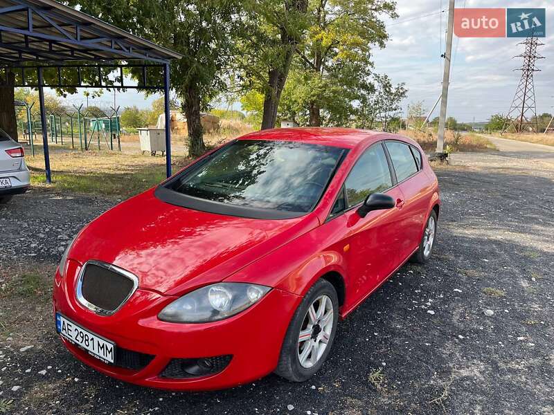 Хетчбек SEAT Leon 2005 в Дніпрі