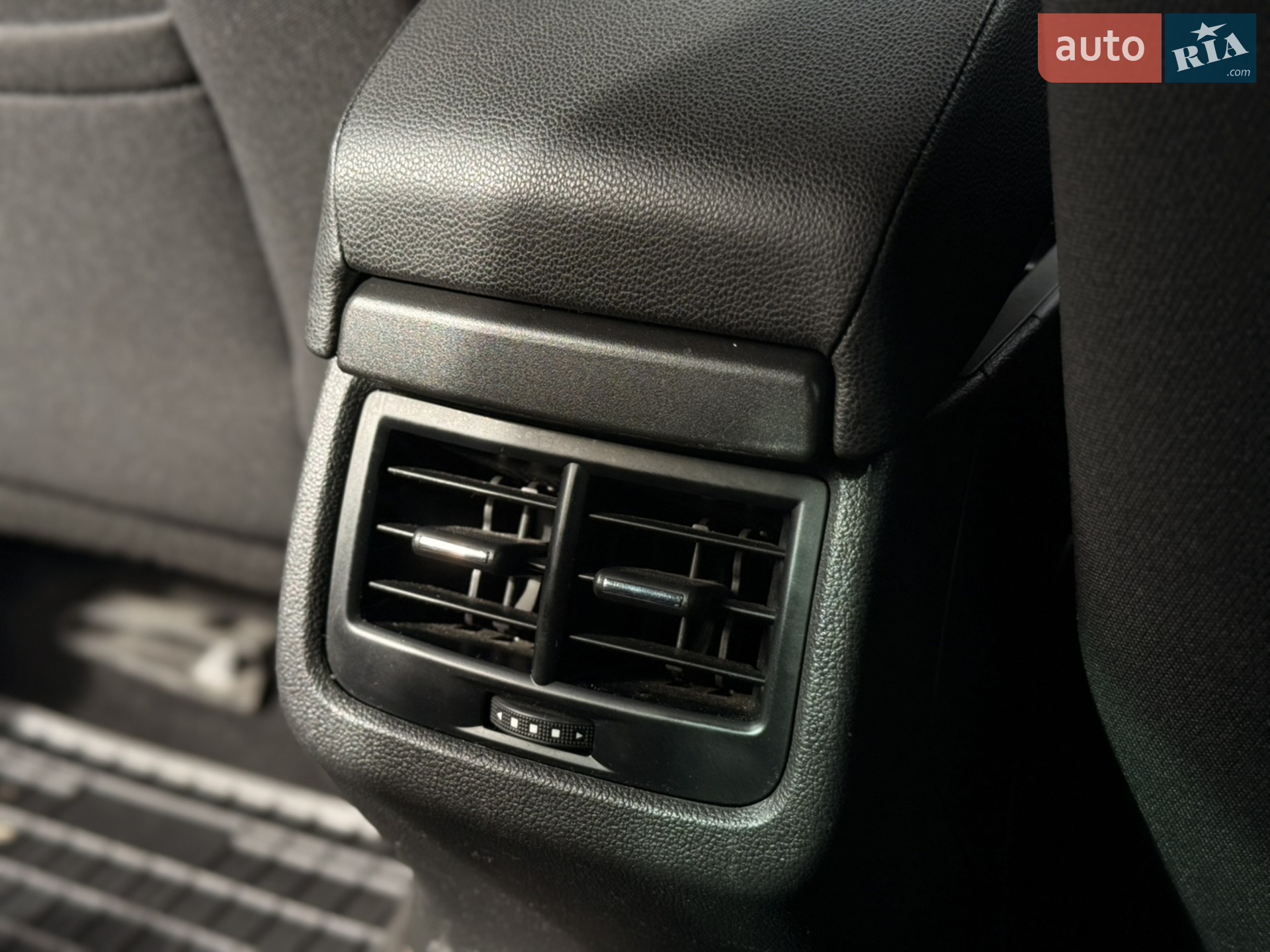 2015 SEAT Leon - мініатюра 16
