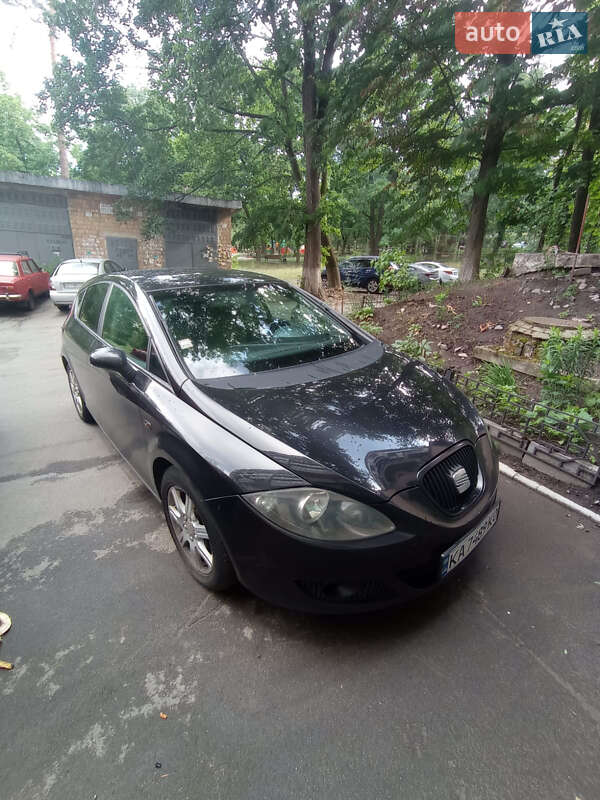 Хетчбек SEAT Leon 2007 в Києві