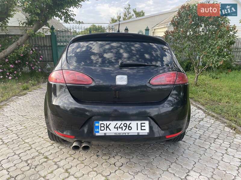 Хетчбек SEAT Leon 2007 в Миколаєві