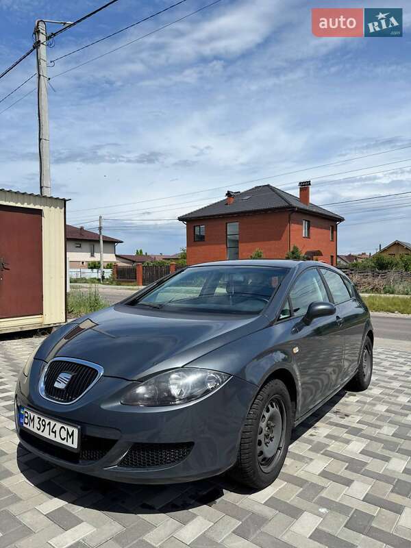 Хэтчбек SEAT Leon 2007 в Софиевской Борщаговке