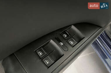 Хэтчбек SEAT Leon 2006 в 