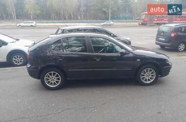 Хэтчбек SEAT Leon 2004 в 