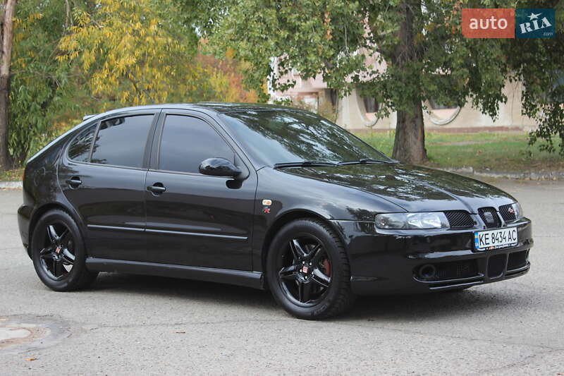 Хэтчбек SEAT Leon 2004 в Днепре