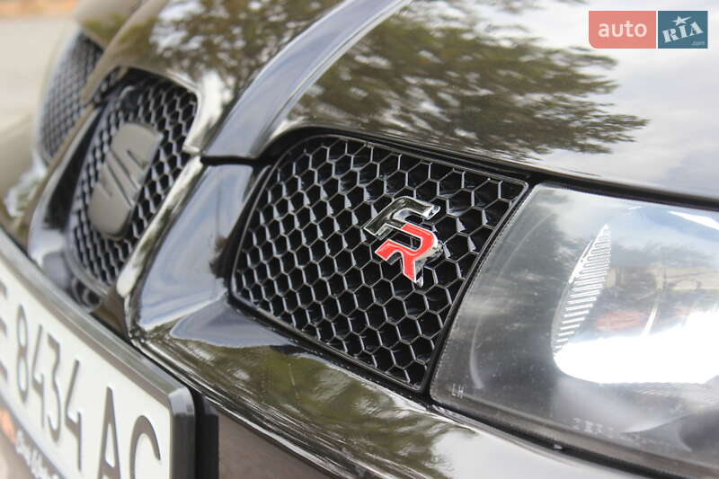Хэтчбек SEAT Leon 2004 в Днепре