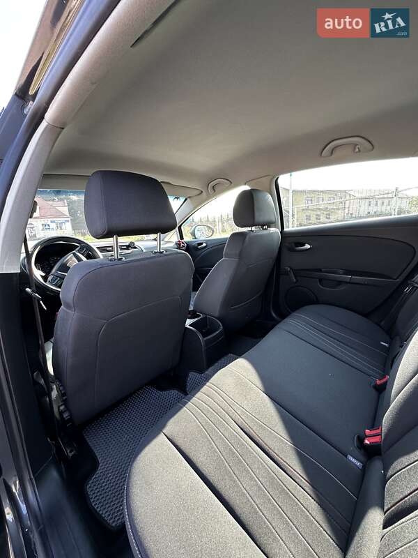 Хетчбек SEAT Leon 2011 в Львові фото 4 Хетчбек SEAT Leon 2011 в Львові