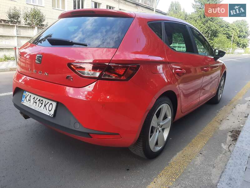 Хэтчбек SEAT Leon 2013 в Киеве