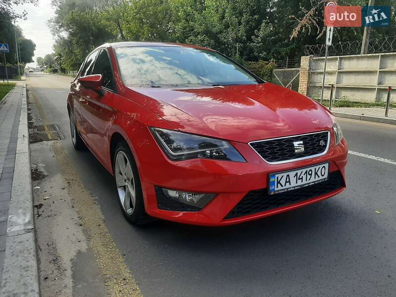 Хэтчбек SEAT Leon 2013 в Киеве