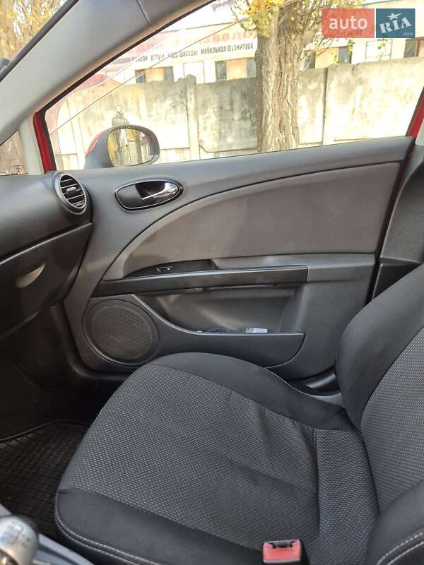 Хэтчбек SEAT Leon 2008 в Киеве фото 23 Хэтчбек SEAT Leon 2008 в Киеве