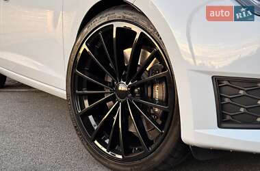 Хэтчбек SEAT Leon 2016 в Киеве