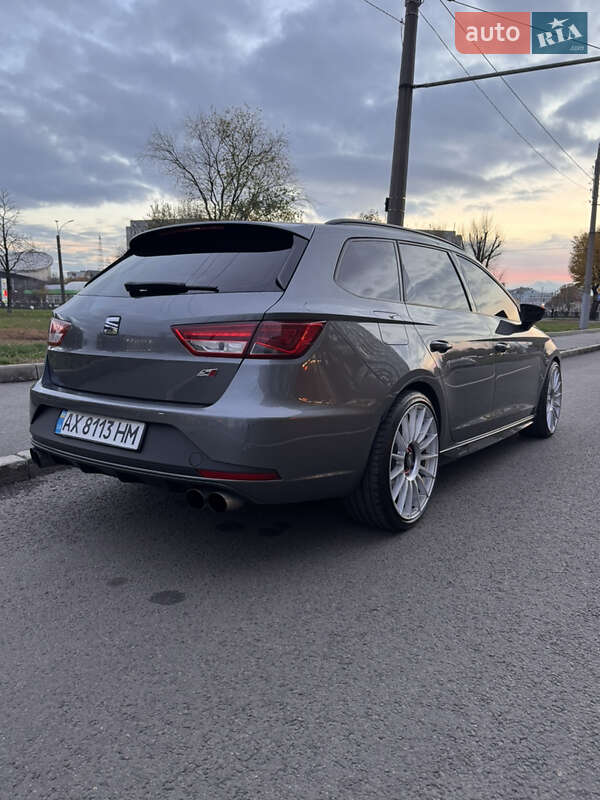 Хетчбек SEAT Leon 2016 в Харкові