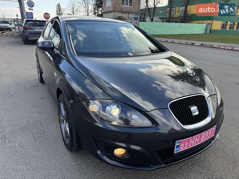 Хетчбек SEAT Leon 2010 в Луцьку
