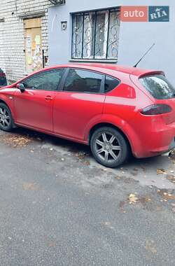 Хэтчбек SEAT Leon 2006 в Киеве