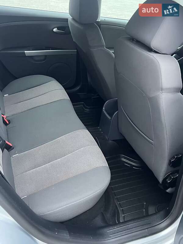 Хетчбек SEAT Leon 2009 в Рівному фото 14 Хетчбек SEAT Leon 2009 в Рівному