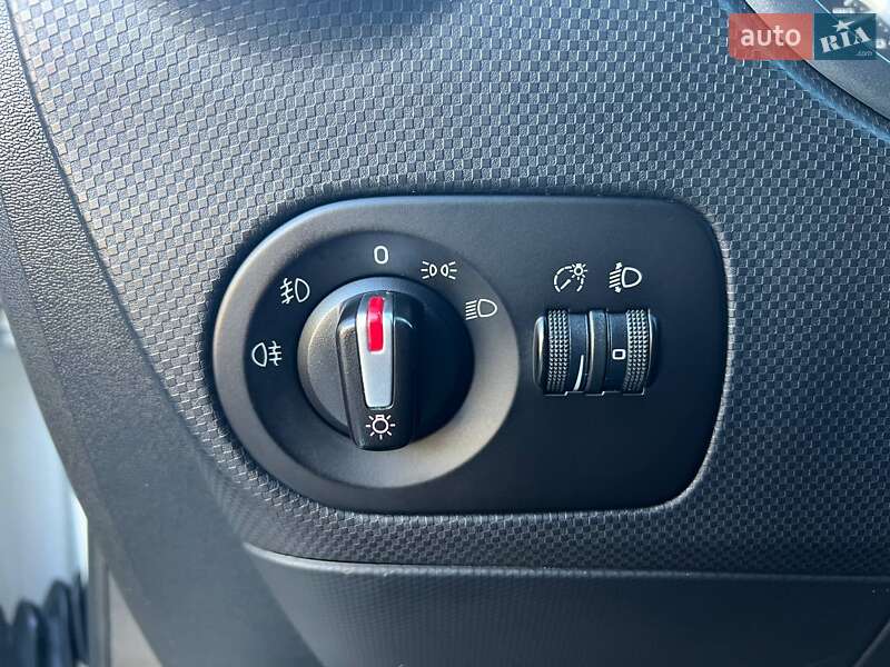 Хэтчбек SEAT Leon 2011 в Киеве фото 13 Хэтчбек SEAT Leon 2011 в Киеве