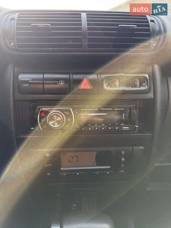 Хетчбек SEAT Leon 2003 в Чернігові фото 20 Хетчбек SEAT Leon 2003 в Чернігові