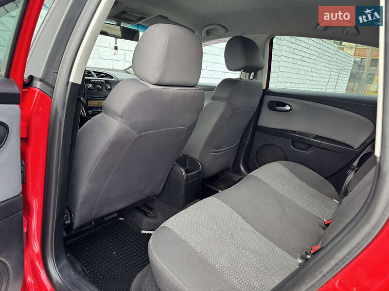 Хетчбек SEAT Leon 2011 в Києві фото 18 Хетчбек SEAT Leon 2011 в Києві