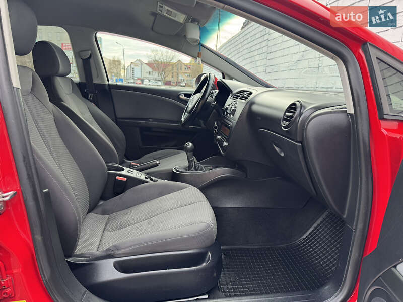 Хетчбек SEAT Leon 2011 в Києві фото 22 Хетчбек SEAT Leon 2011 в Києві