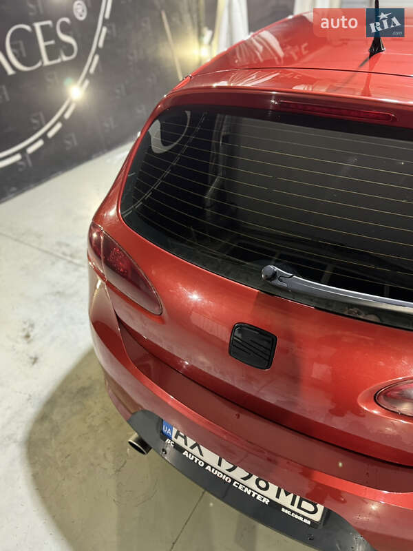 Хэтчбек SEAT Leon 2006 в Харькове