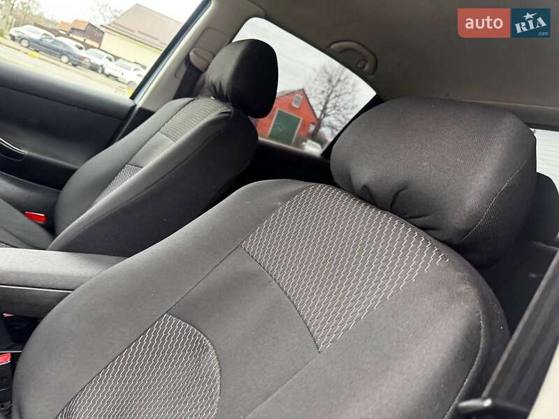 Хэтчбек SEAT Leon 2004 в Ахтырке фото 29 Хэтчбек SEAT Leon 2004 в Ахтырке