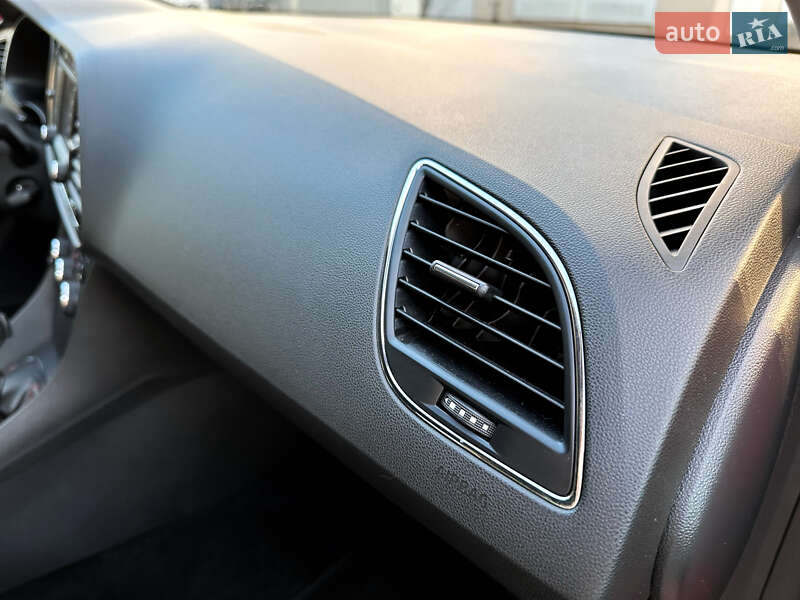 Хэтчбек SEAT Leon 2013 в Киеве фото 21 Хэтчбек SEAT Leon 2013 в Киеве
