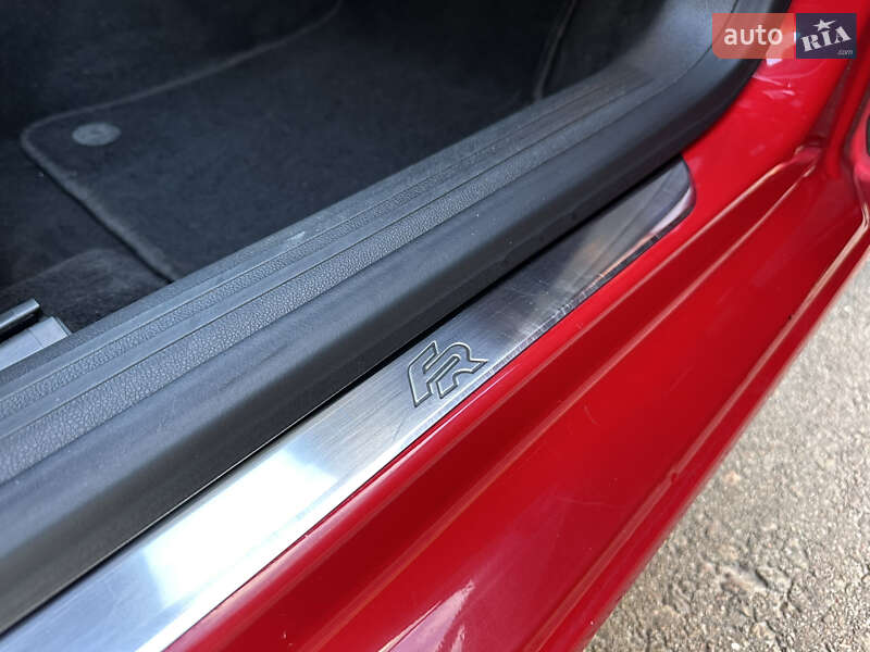 Хэтчбек SEAT Leon 2013 в Киеве фото 49 Хэтчбек SEAT Leon 2013 в Киеве