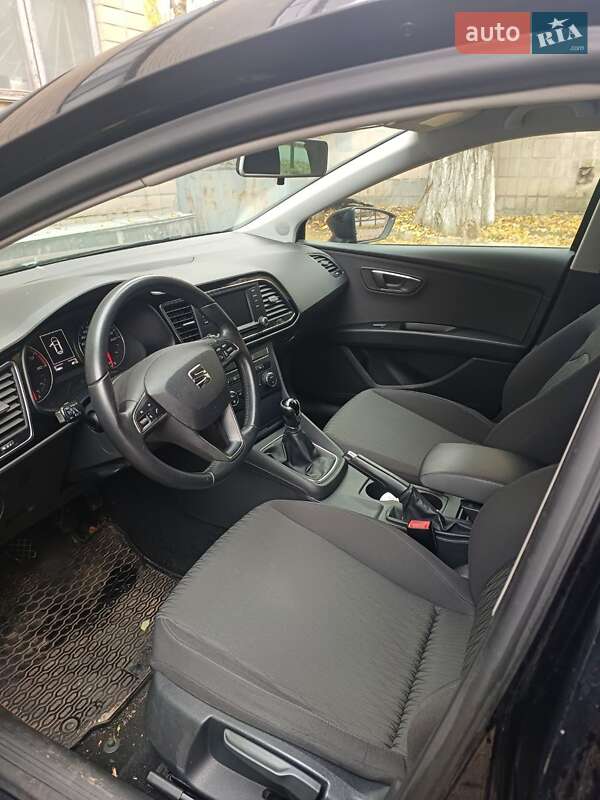 Хэтчбек SEAT Leon 2013 в Киеве