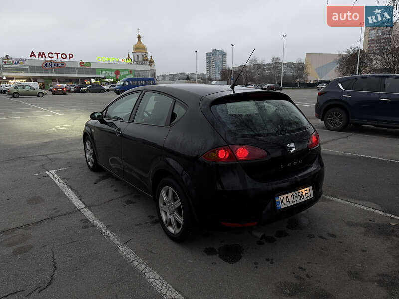 Хетчбек SEAT Leon 2006 в Запоріжжі